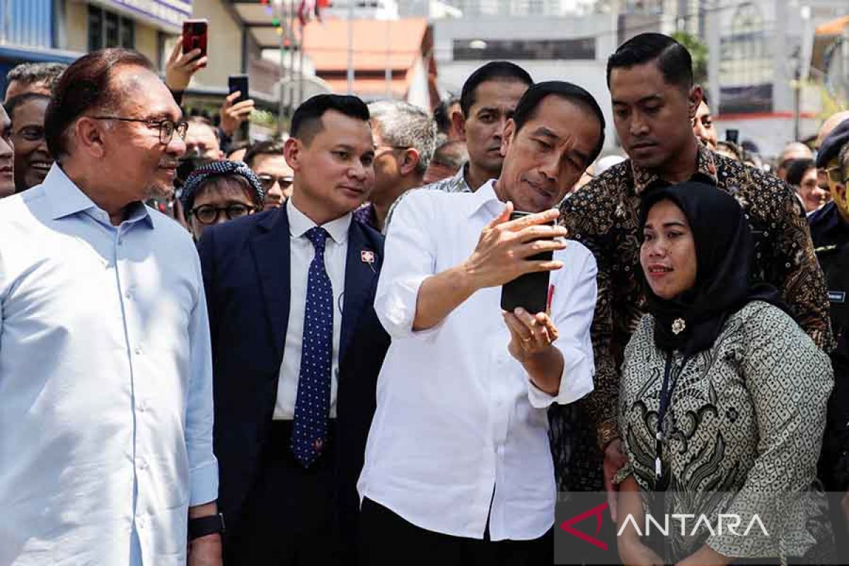 Jokowi percepat realisasi infrastruktur sinyal 4G di 12.548 desa/kelurahan