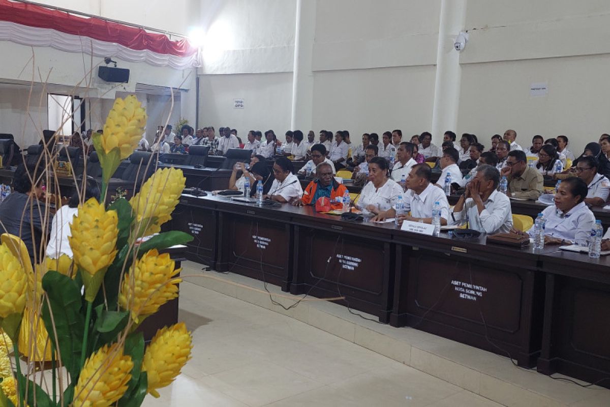 Pemkot Sorong: Satuan pendidikan tekan biaya penerimaan siswa baru