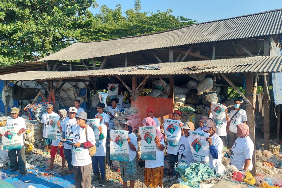 Relawan Serdadu Lingkungan Sidoarjo deklarasi dukung Muhaimin di TPA