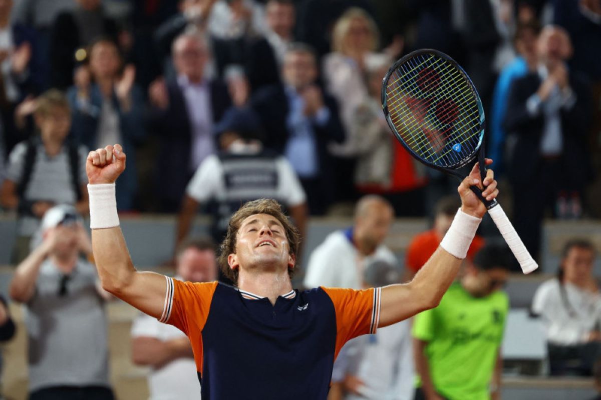 French Open: Singkirkan Zverev, Ruud tantang Djokovic di final