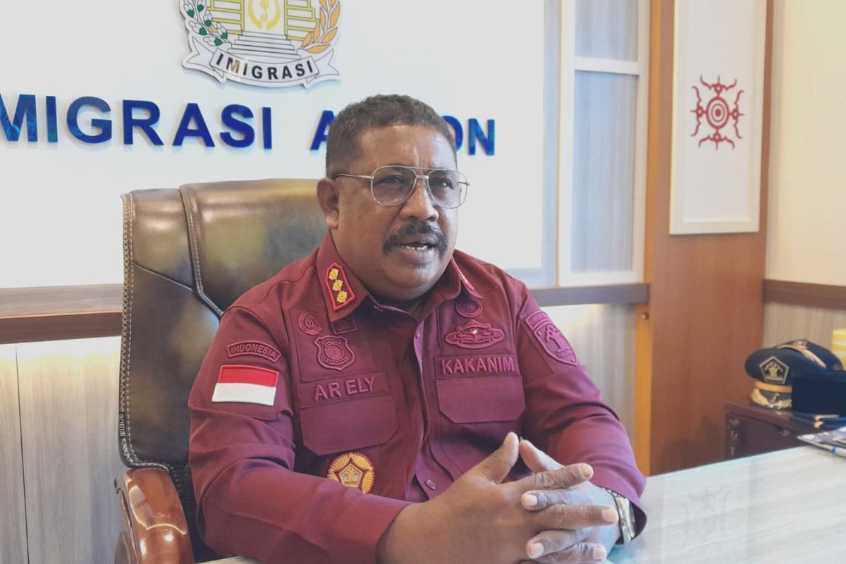 Kantor Imigrasi Ambon terbitkan 509 paspor untuk CJH Maluku