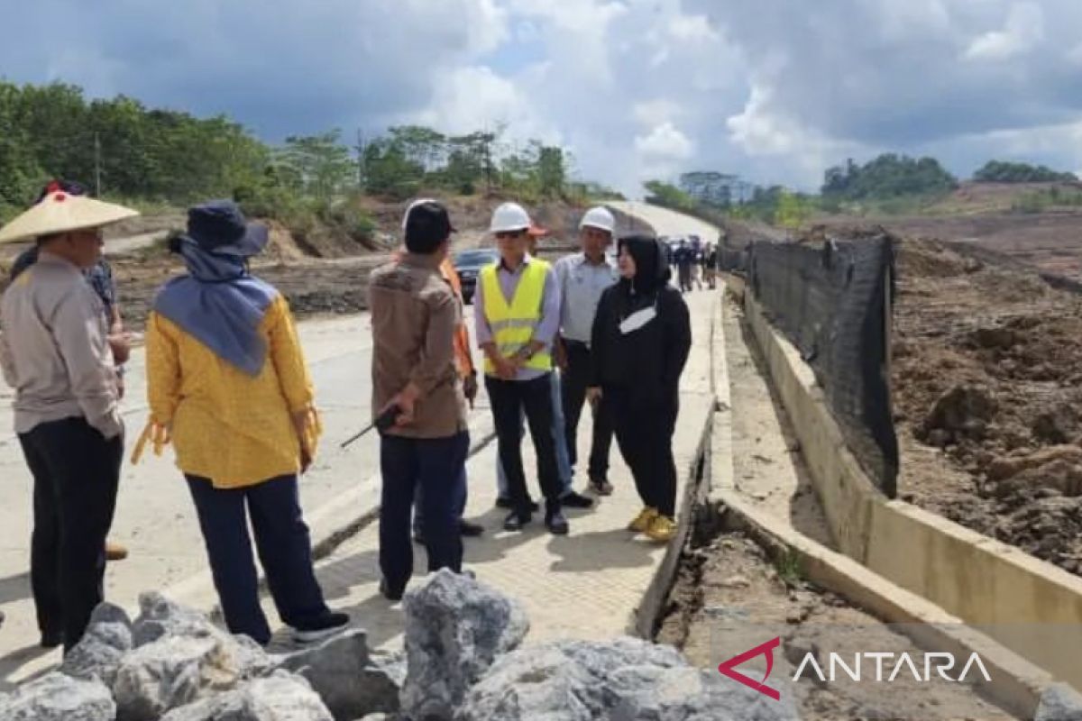 Perusahaan tambang  sepakat perbaiki kerusakan jalan Sangasanga-Dondang