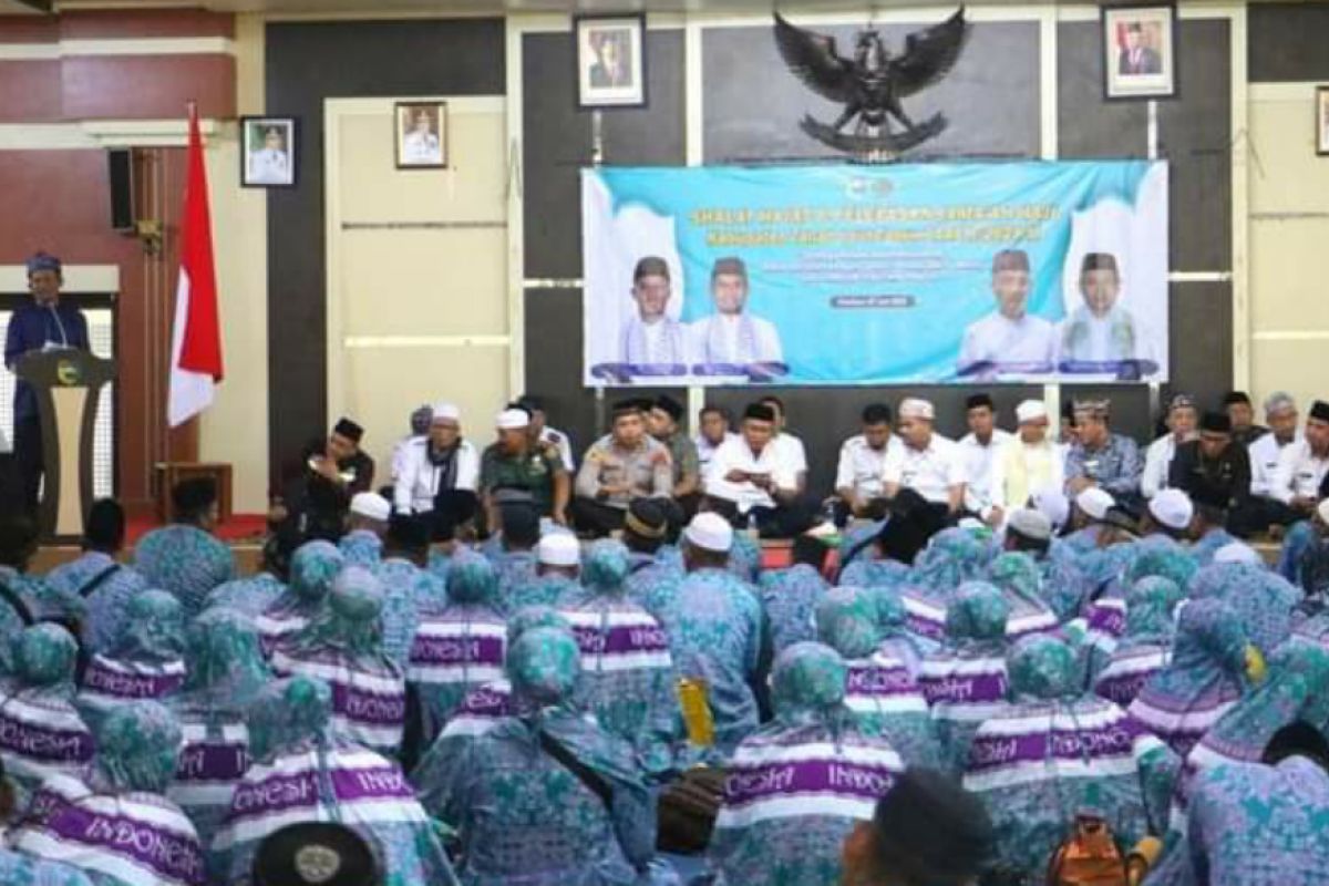 Bupati Tanah Laut imbau jamaah calhaj disiplin mengatur waktu