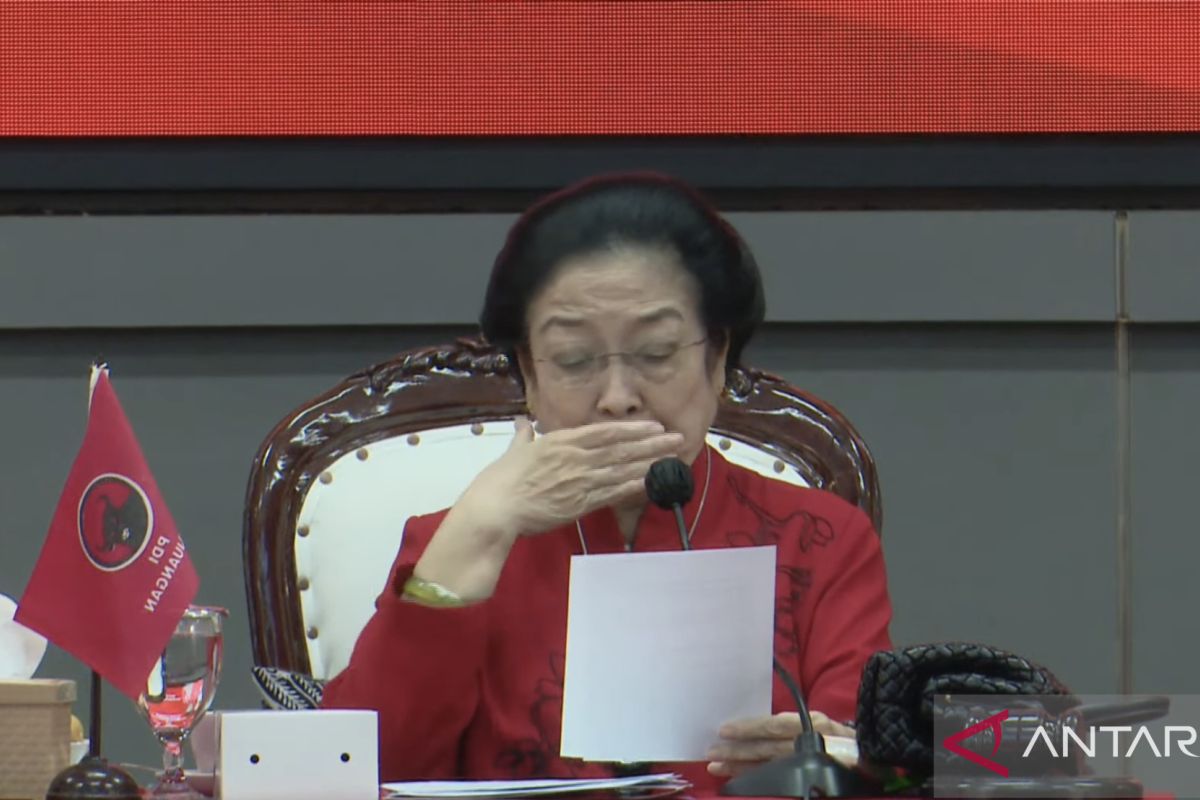Megawati terisak saat kenang 10 tahun wafatnya Taufiq Kiemas