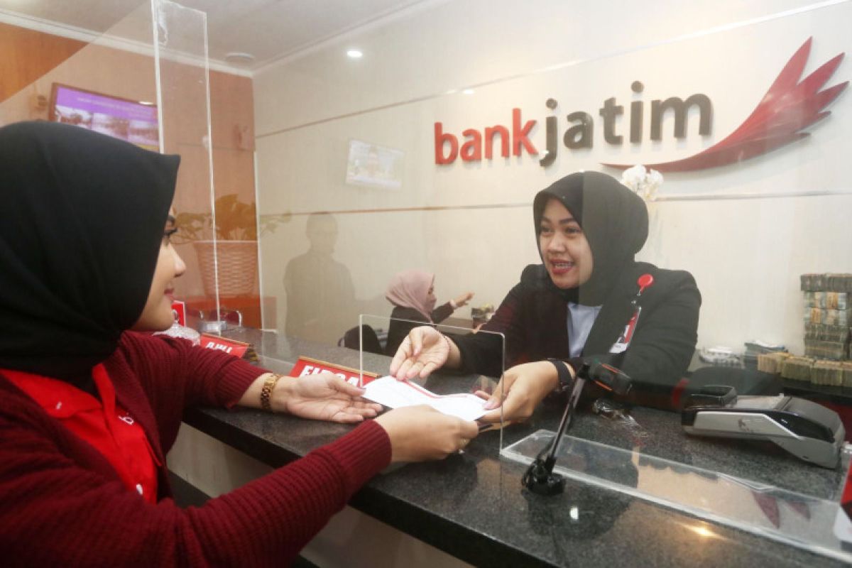 Petinggi Bank Jatim lakukan aksi pembelian saham BJTM