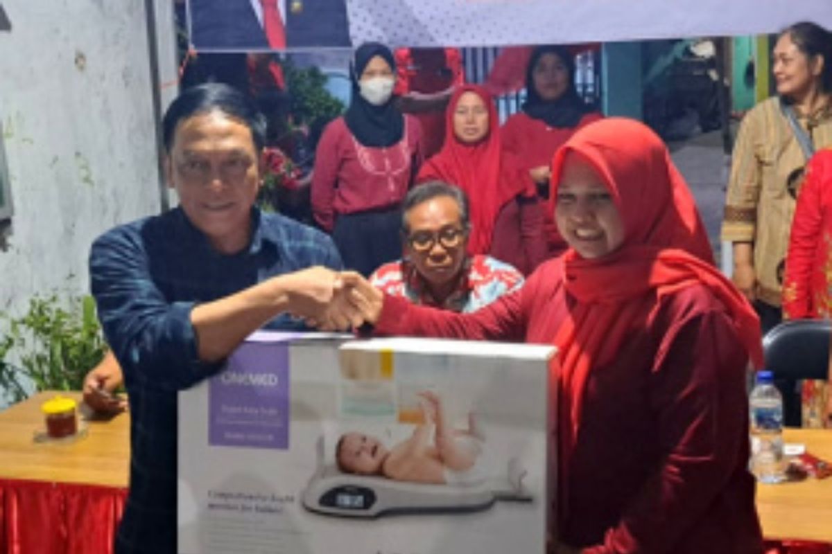 Saatnya puskesmas di Surabaya gunakan timbangan bayi digital