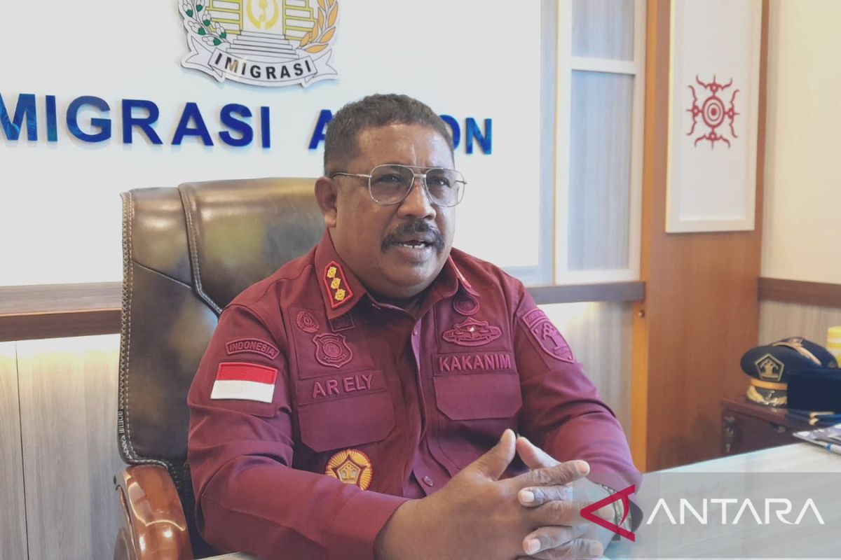 Kantor Imigrasi Ambon terbitkan 509 paspor untuk CJH Maluku