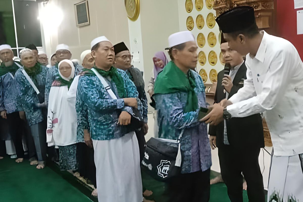 Wakil Bupati lepaskan calon jamaah haji asal Kabupaten Merangin