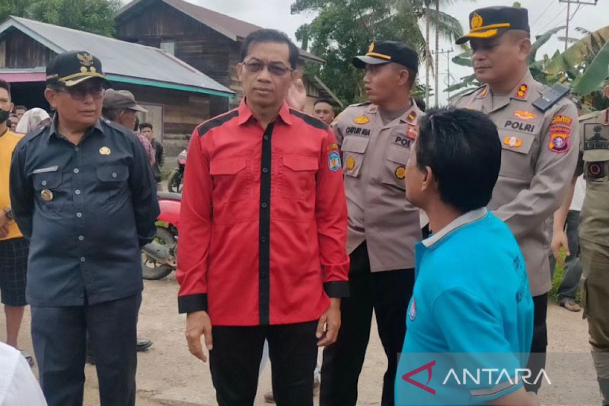 Pastikan berlangsung lancar, Bupati Mura pantau pelaksanaan Pilkades serentak