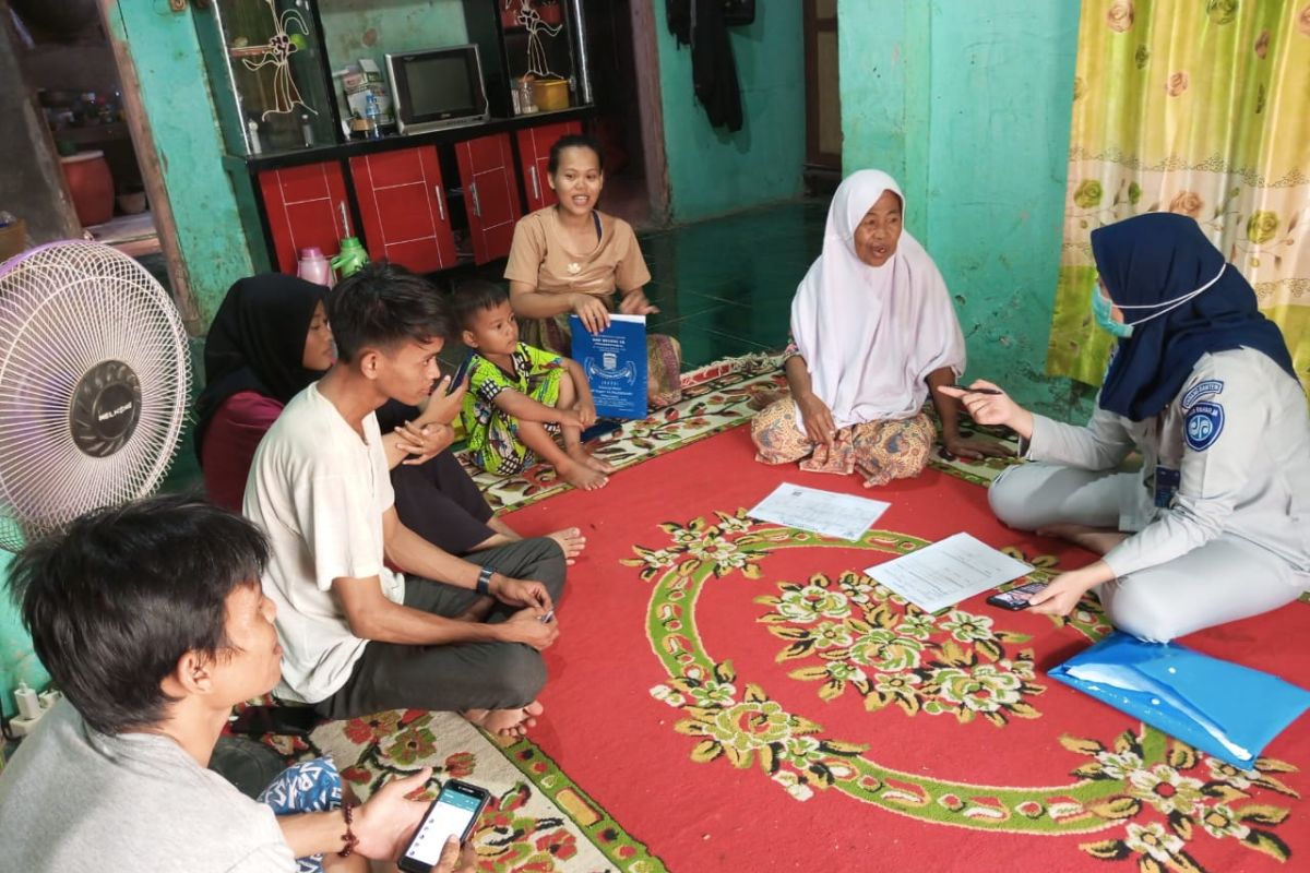 Petugas Jasa Raharja Kunjungi Rumah Ahli Waris korban Lakalantas di Binuang Serang
