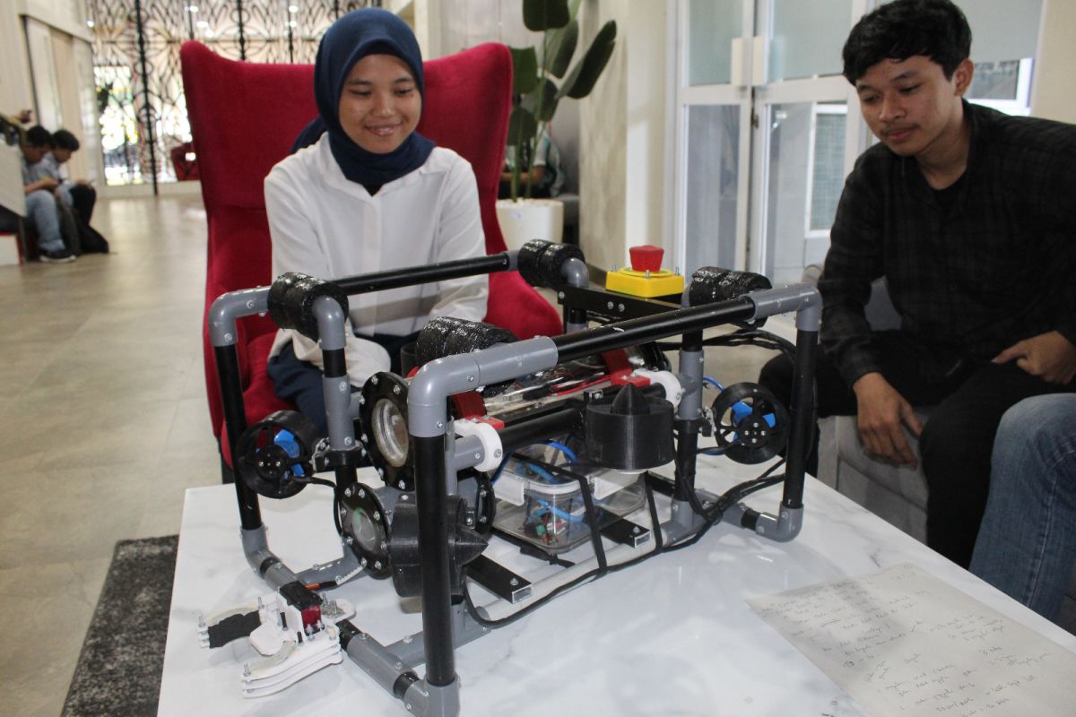 Robot karya Fakultas Teknik Unej siap melaju final KRI 2023