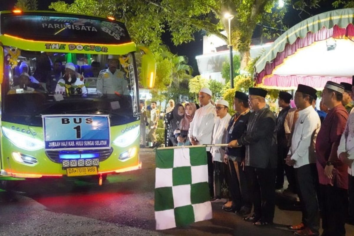 Pemkab HSS fasilitasi pakaian seragam dan keberangkatan JCH menuju asrama