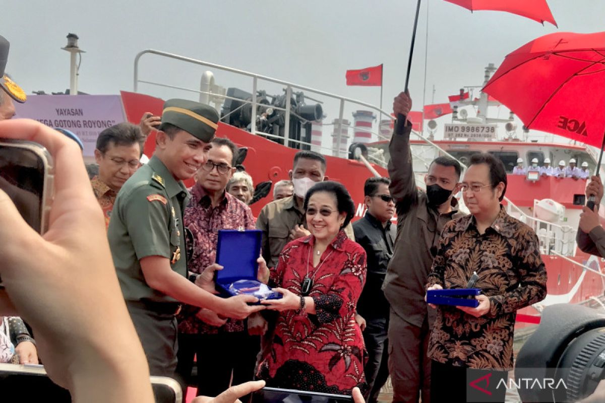 Megawati resmikan  RS kapal terapung KM Laksamana Malahayati