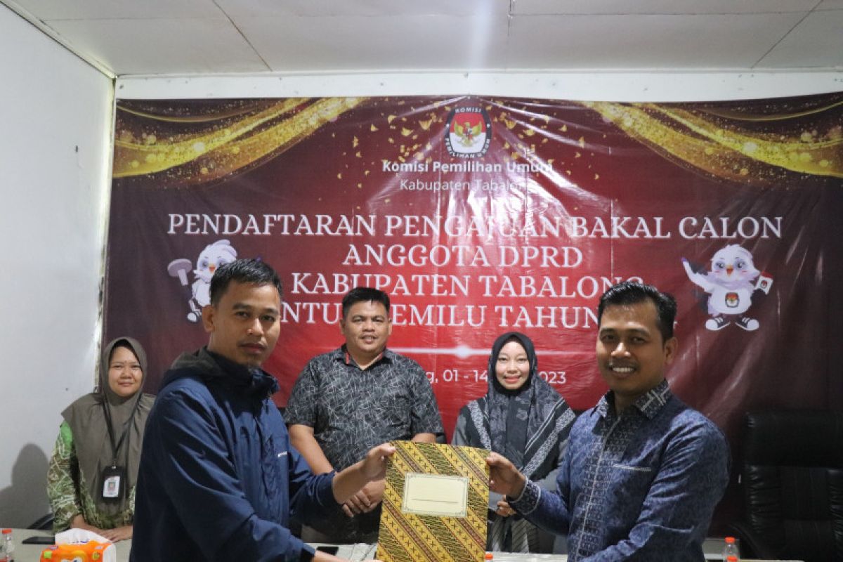 Indri Hidayat calon pengganti antar waktu anggota KPU Tabalong