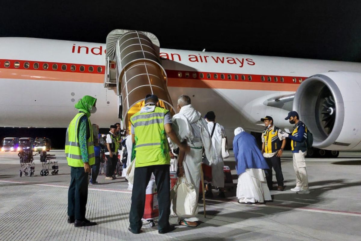 Jamaah calon haji Lombok Barat sudah diberangkatkan ke Tanah Suci