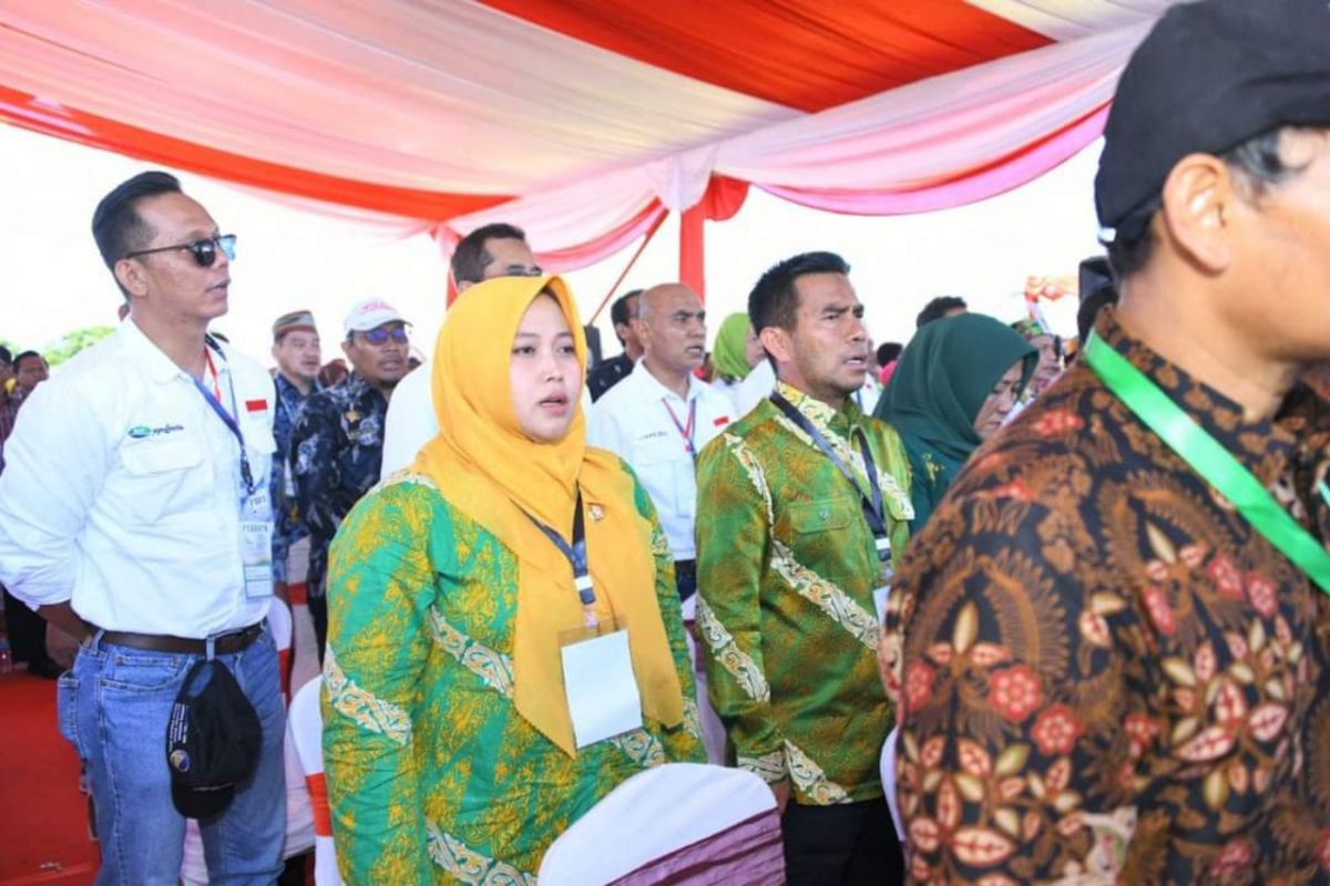 Wabup Labura hadiri PENAS XIV di Padang