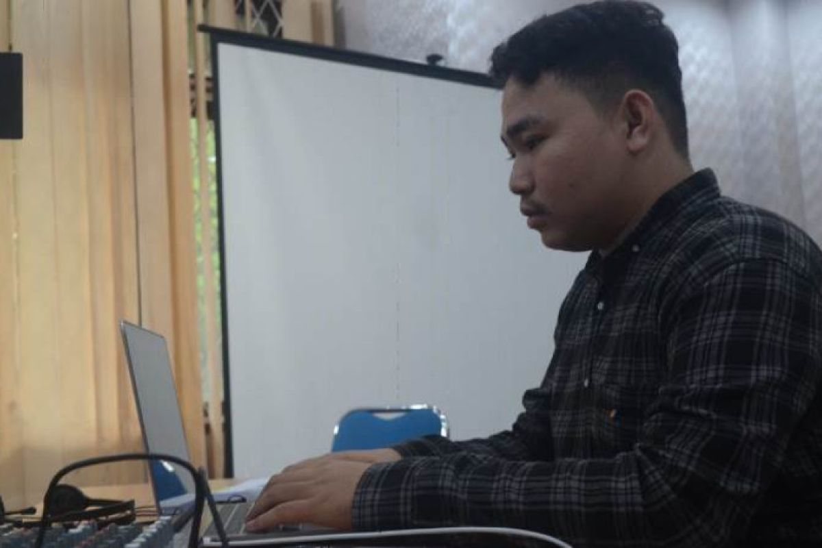 Mahasiswa jurnalistik UIN Palembang juara karya tulis Pilpres 2024