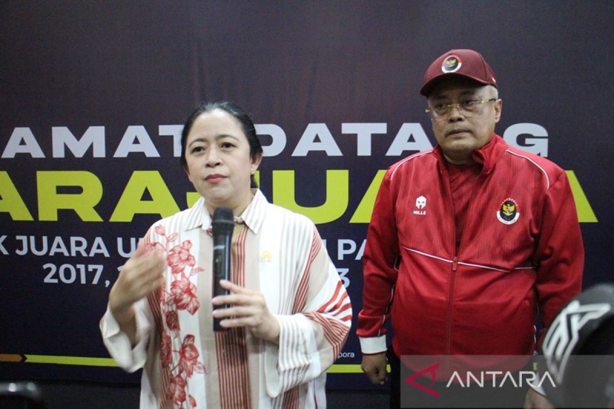 Puan sambut kedatangan kontingen NPCI  di Bandara Adi Soemarmo