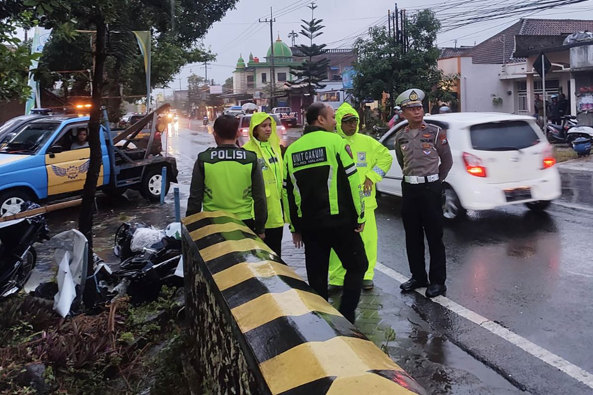 Kronologi empat orang tewas akibat kecelakaan di Jalan Raya Asrikaton Malang