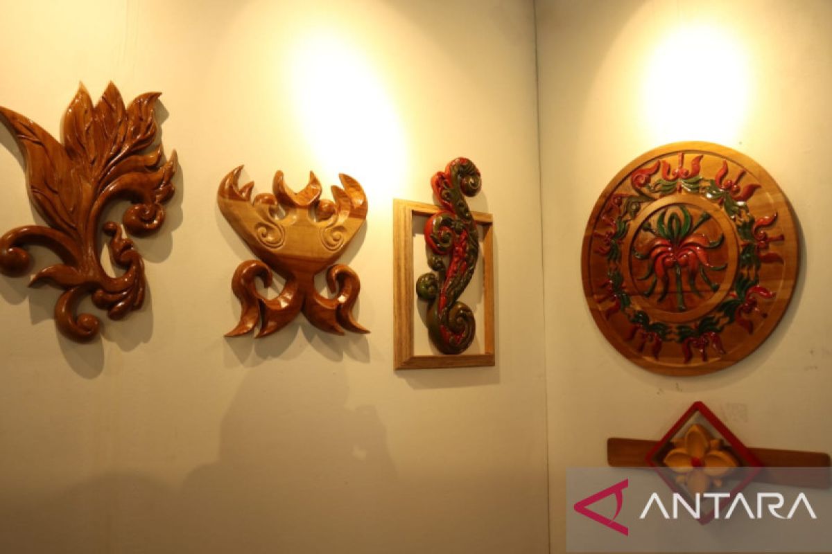 Ratusan ornamen dari masa kerajaan Aceh dipamerkan di Museum Tsunami