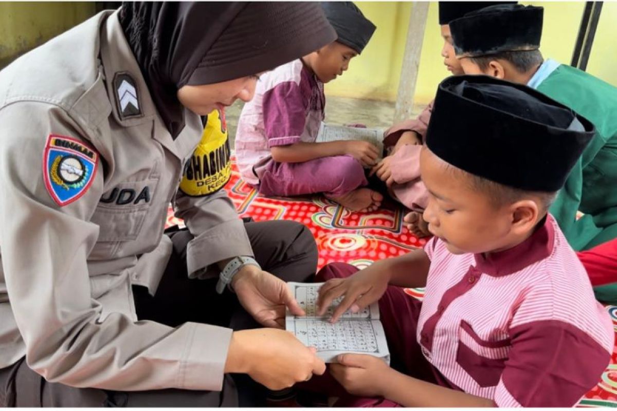 Sentuhan hati Briptu Mahmuda di Desa Penyamun