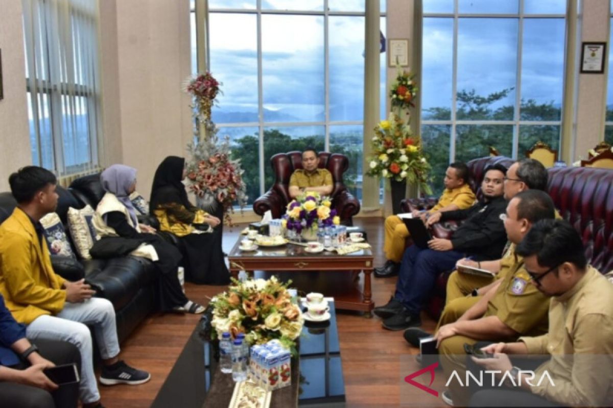 Gubernur Gorontalo: tidak ada pembagian hewan kurban pribadi