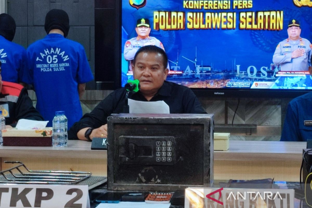 Polda Sulsel mengungkap jaringan narkoba lapas masuk kampus UNM