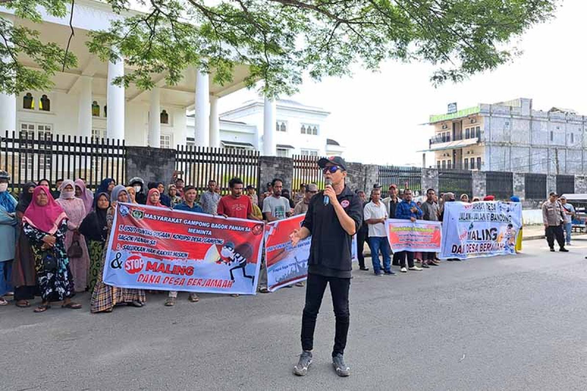 Unjuk rasa di Kejari Aceh Timur, Massa: Stop maling dana desa