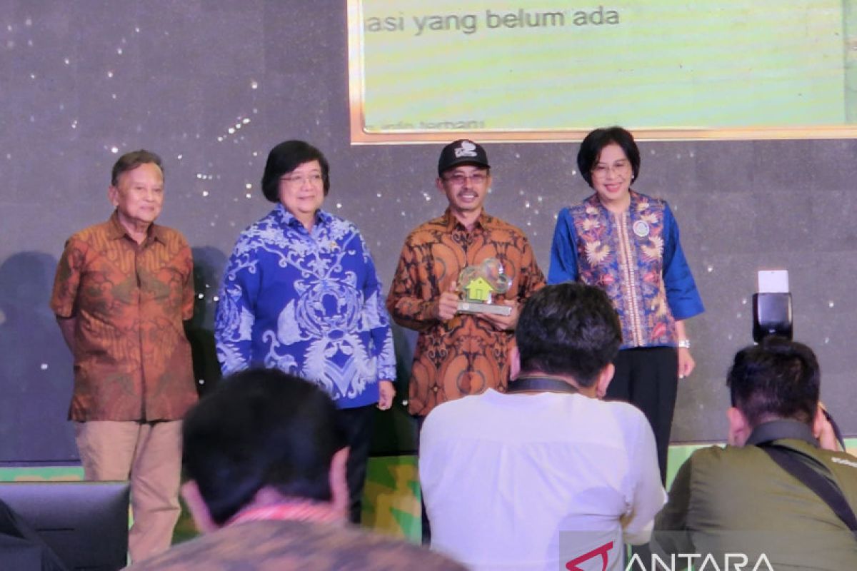 Inovasi kulit mengkudu jadi teh, Bank Sampah Unit Darling Tangerang raih penghargaan KLHK