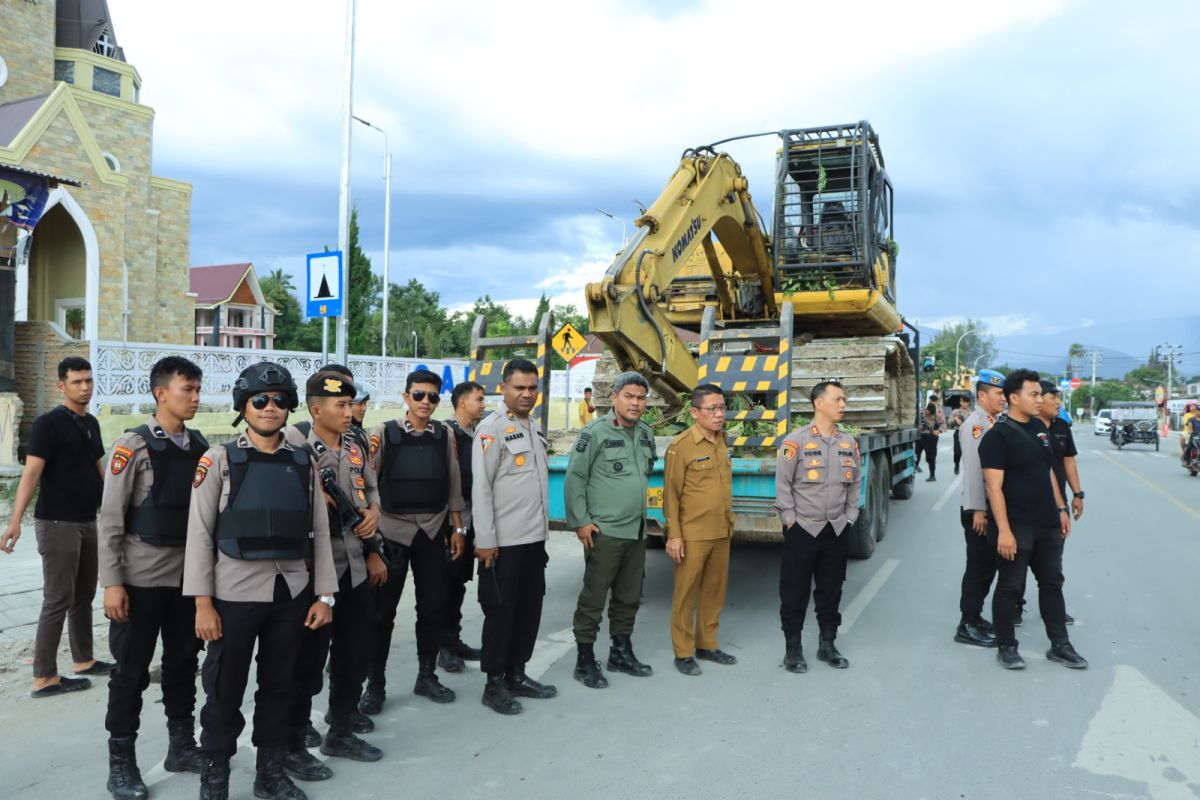 Tipidter Polres Samosir amankan 1 unit Excavator milik warga Taput
