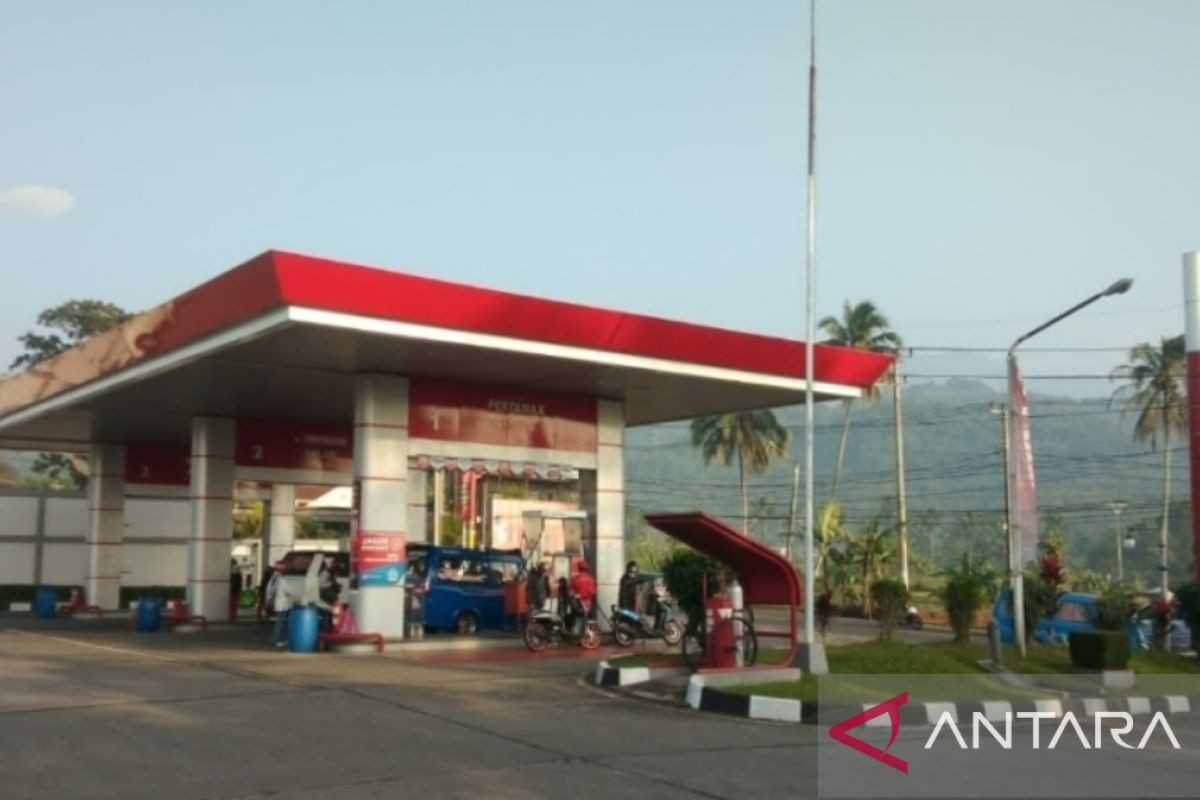 Korsleting Listrik Sebabkan Mobil Terbakar di SPBU Pertamina