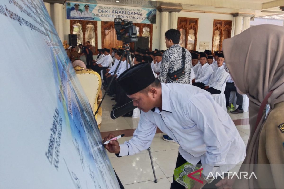 Sebanyak 191 cakades di Rejang Lebong teken deklarasi pilkades damai