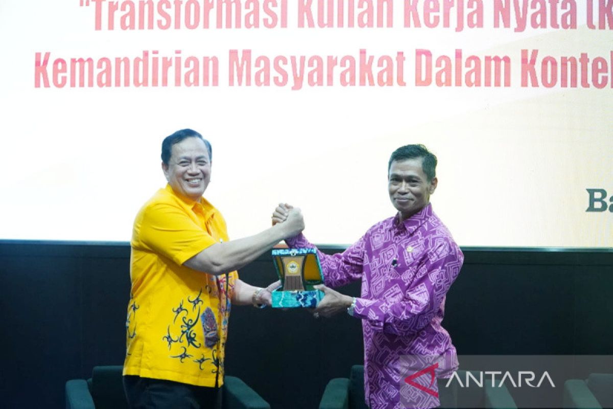 KKN MBKM ULM bantu program pembangunan desa