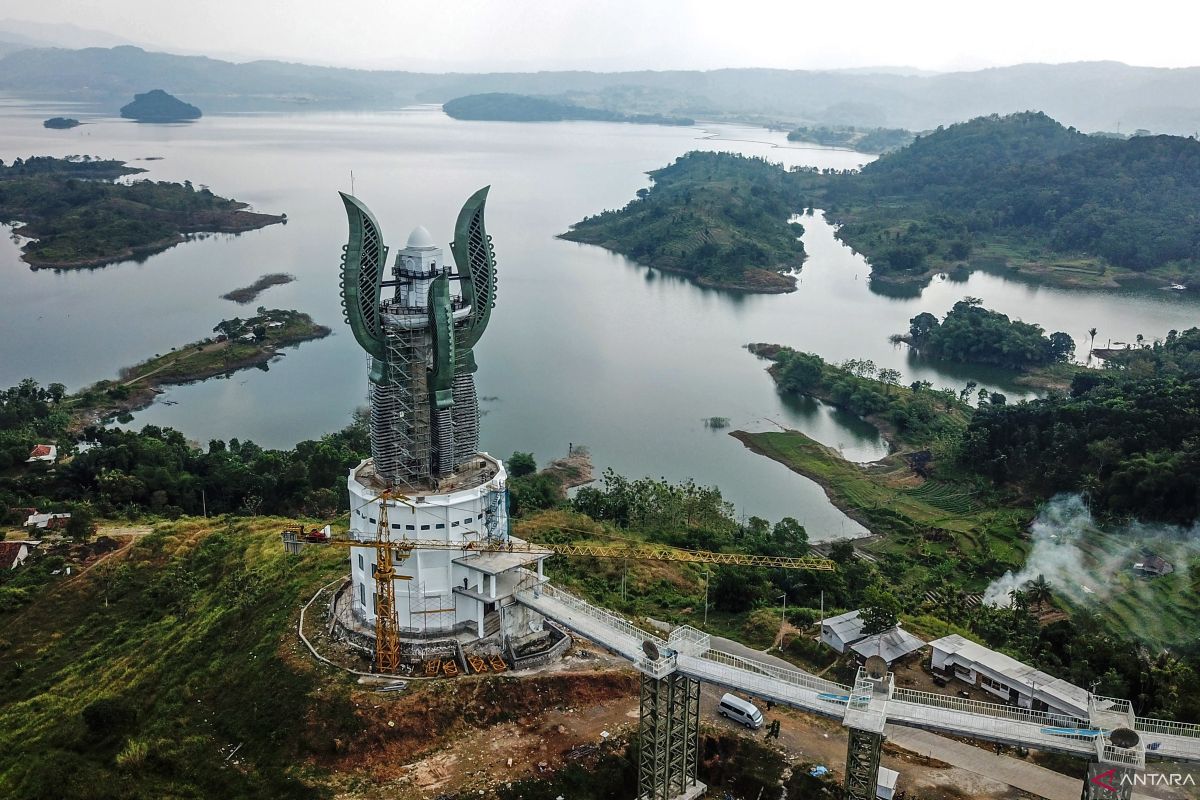 Presiden resmikan proyek kelistrikan siap operasi di 18 provinsi