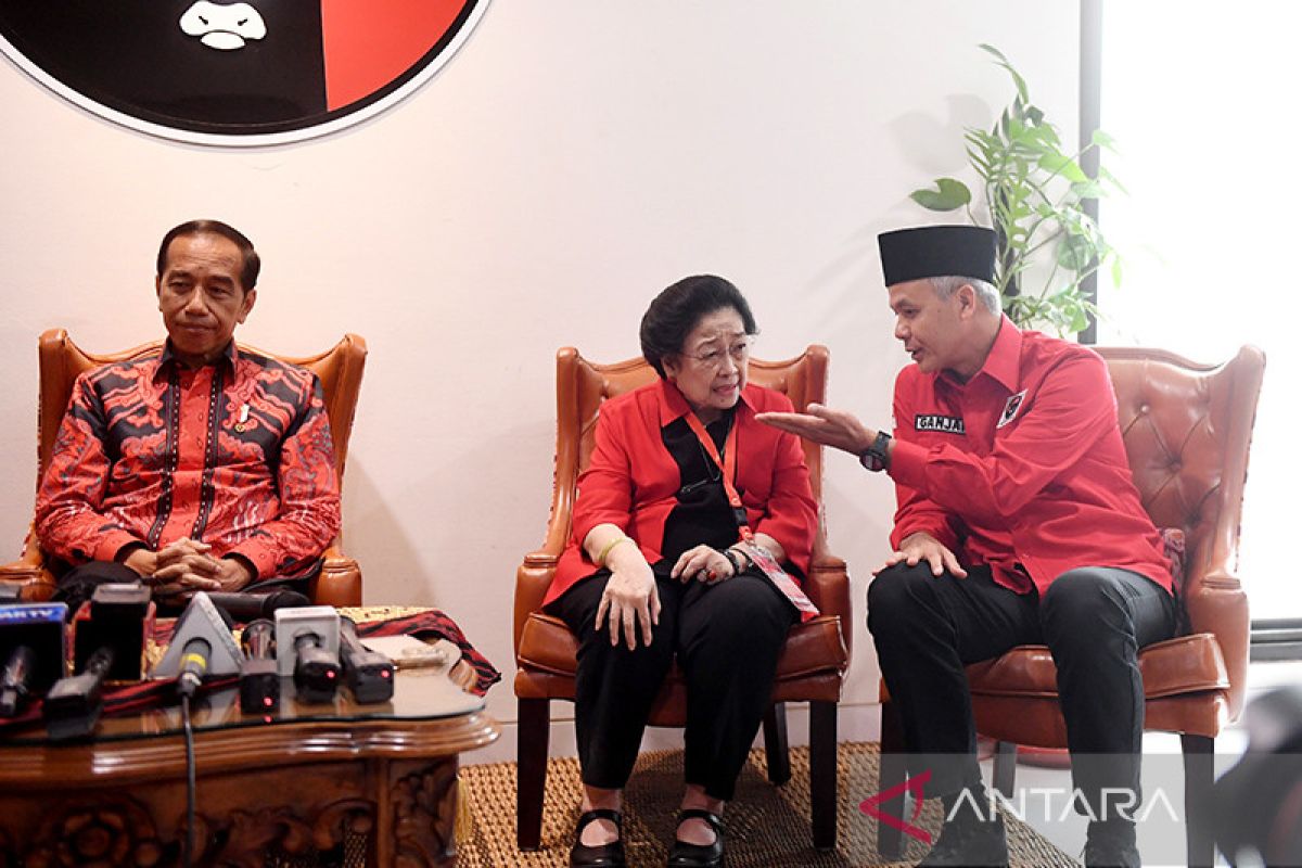 Sekjen PDIP Hasto tepis isu Megawati dan Jokowi tak jalin komunikasi