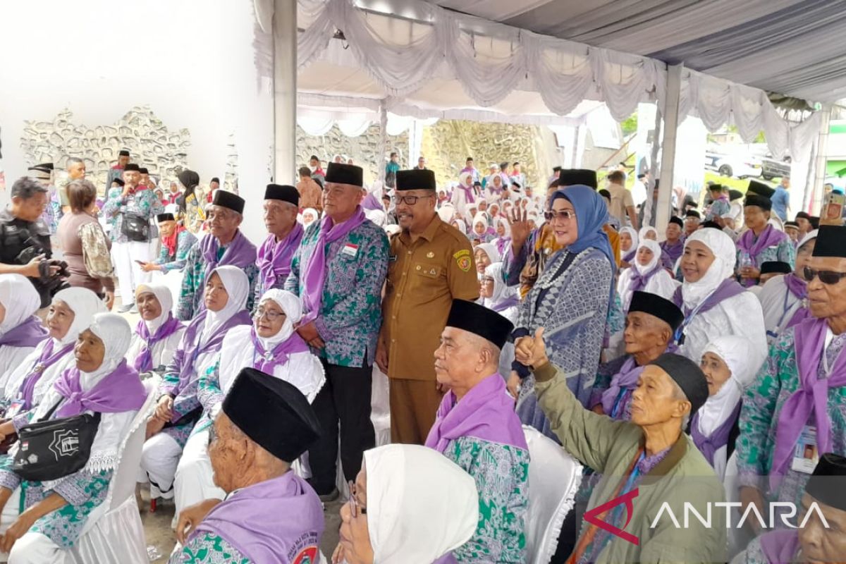 Jamaah Calon Haji tertua asal Maluku berusia 98 tahun, termuda 20 tahun