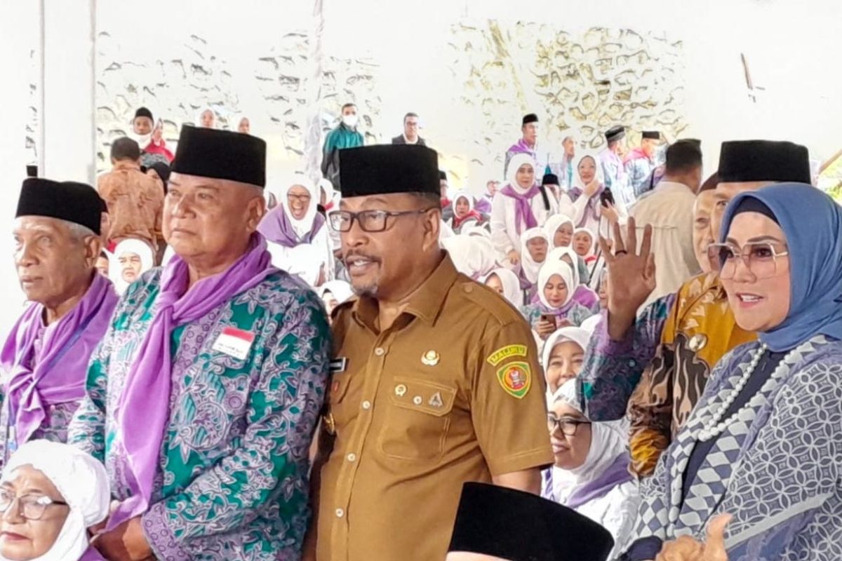Pemprov  lepas keberangkatan 1.125 calon haji Maluku
