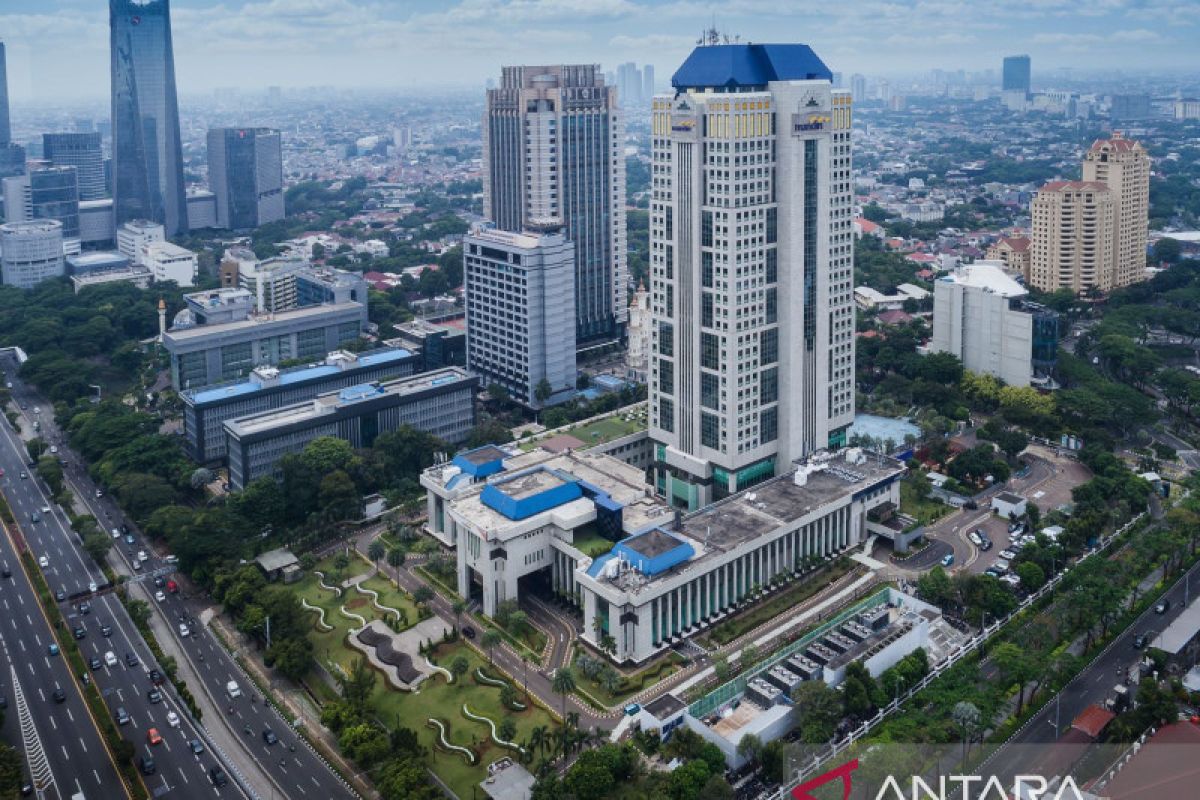 Bank Mandiri raih gelar Bank BUMN RI terbaik versi Forbes