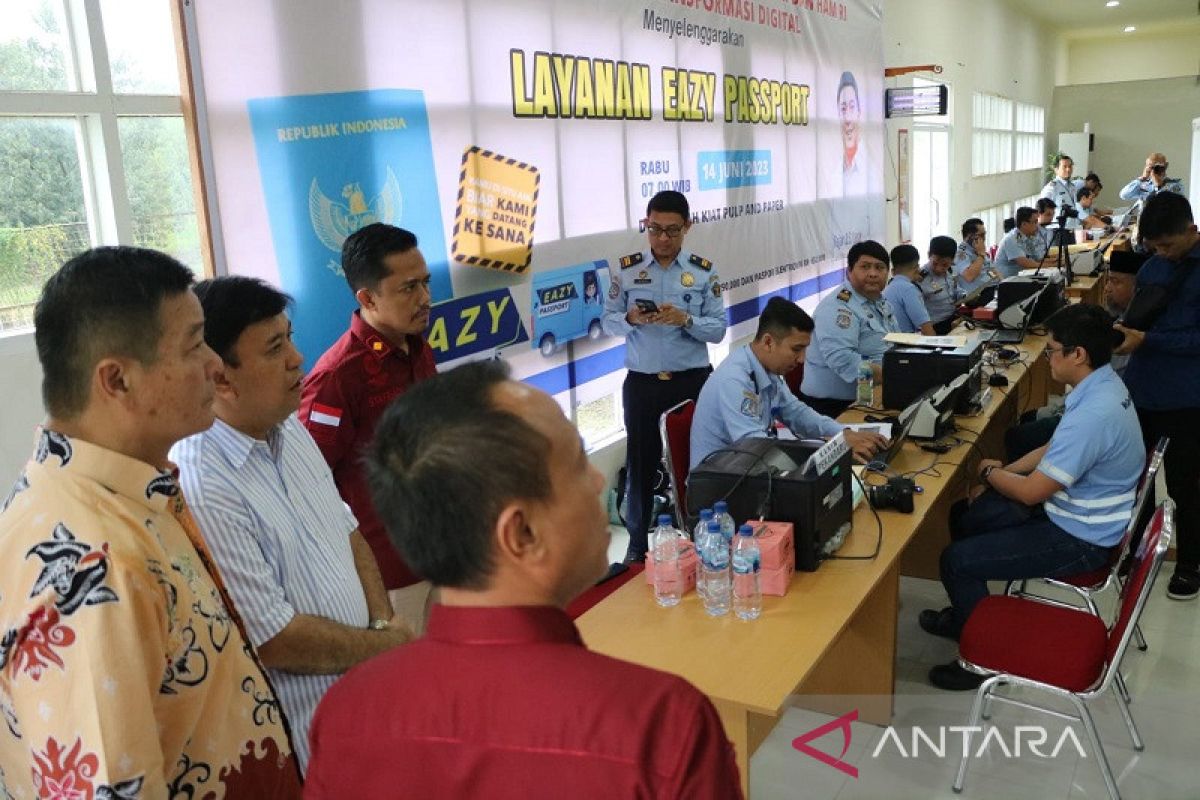 Kemenkumham Riau adakan layanan eazy passport dan sosialisasi kekayaan intelektual di PT Indah Kiat