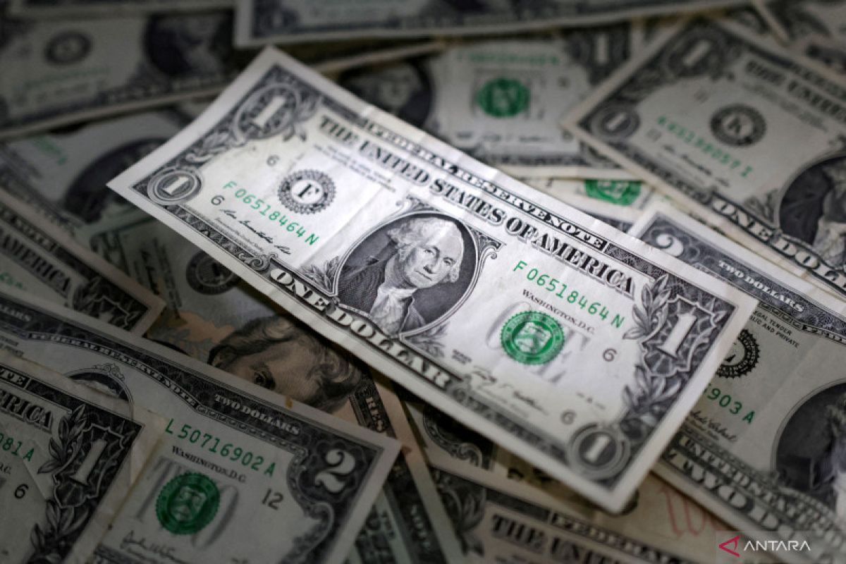 Dolar AS melemah karena Fed hentikan kenaikan suku bunga