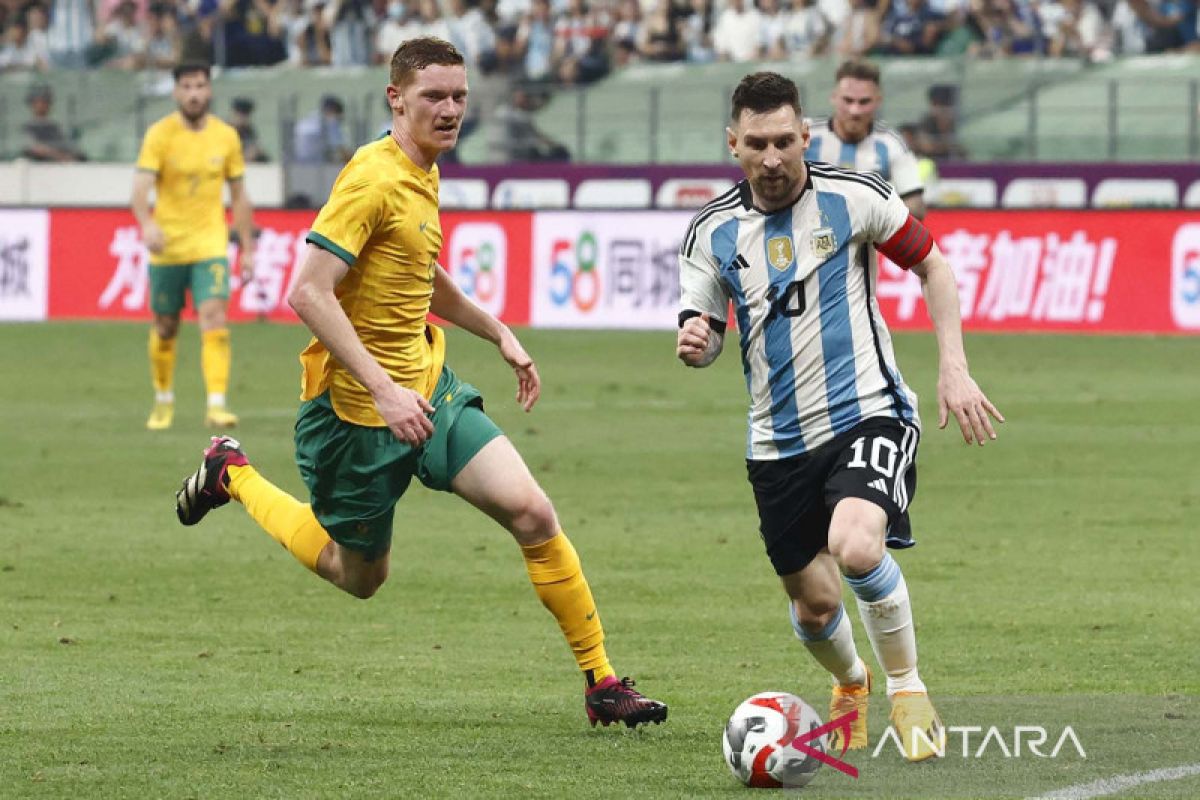 Fans berat Messi di Beijing dilarang masuk stadion untuk nonton bola selama setahun