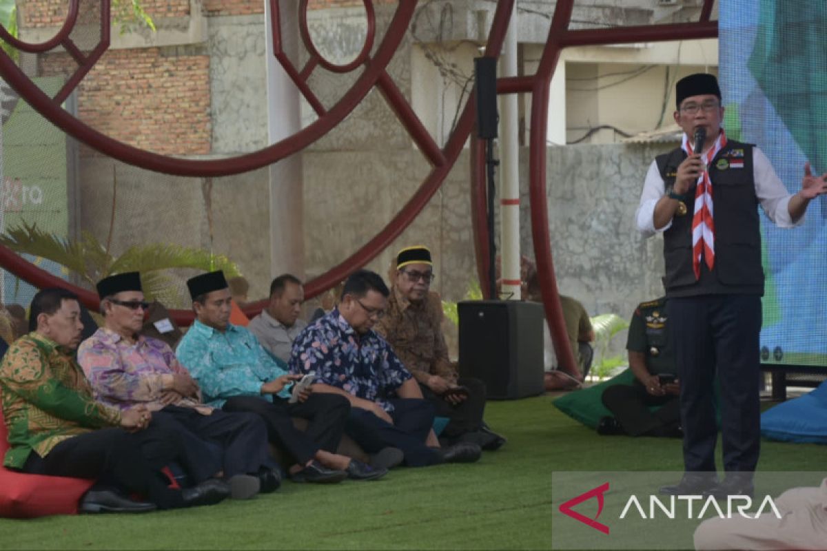 Gubernur Ridwan Kamil siaran keliling ke sejumlah titik di Kabupaten Bekasi