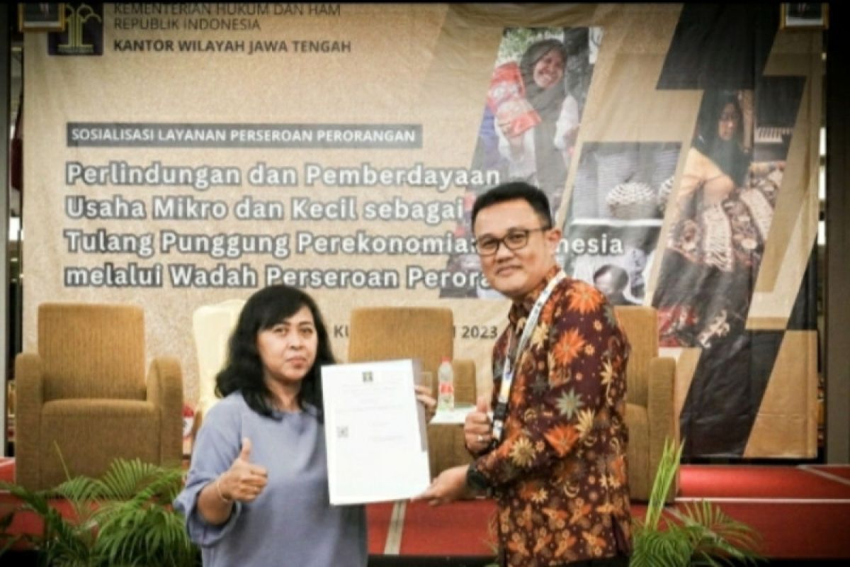 Kemenkumham Jateng "bagi-bagi" sertifikat perusahaan