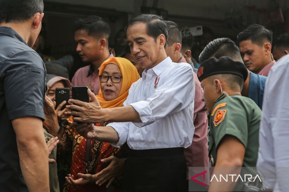 Jokowi tetapkan batas usia pensiun PNS 50 tahun hoaks!