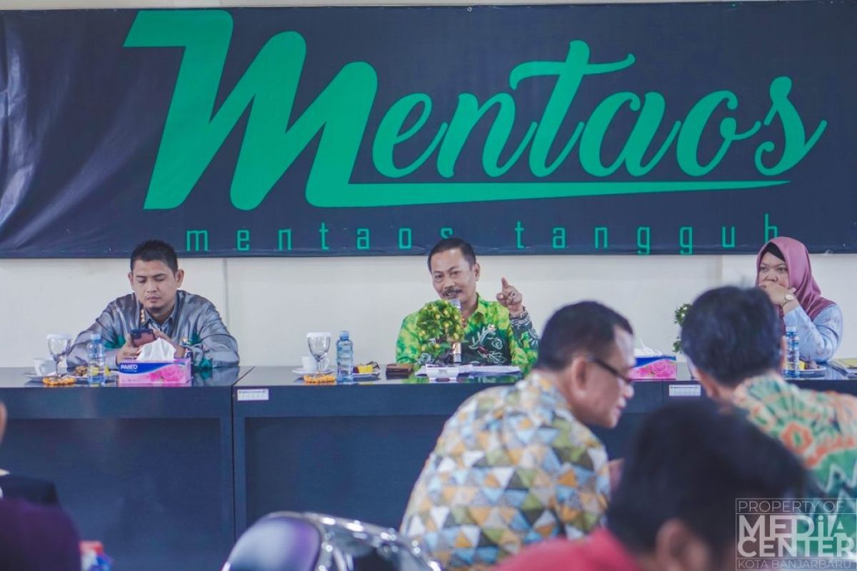 Wawali Banjarbaru minta pelayanan di kecamatan dan kelurahan dipermudah