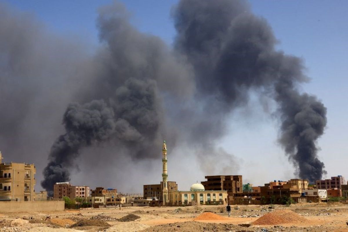 Pertempuran meletus saat militer Sudan berusaha tutup rute pasokan RSF