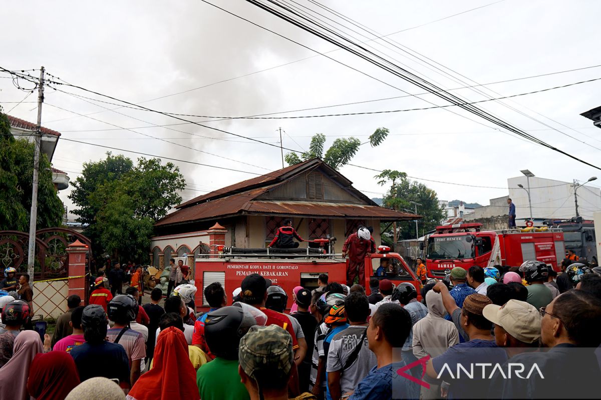 Selama 12 jam tim gabungan padamkan kebakaran di Kota Gorontalo