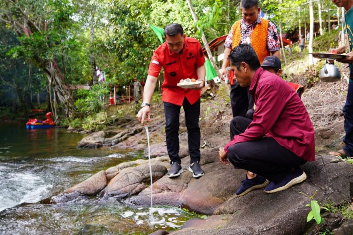 Pemkab Kapuas Hulu siap promosikan wisata perbatasan Batu Ancau