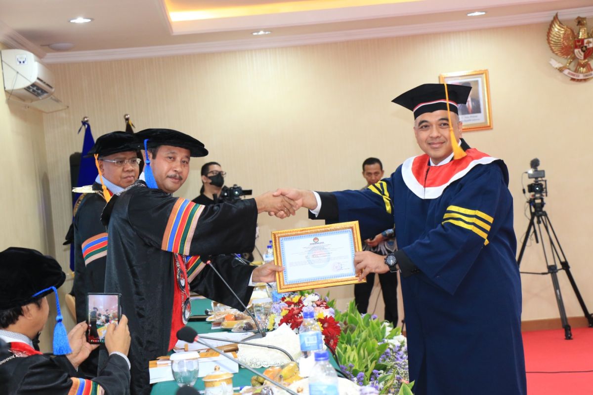 Ahmed Zaki Iskandar raih gelar doktor ilmu pemerintahan dari IPDN