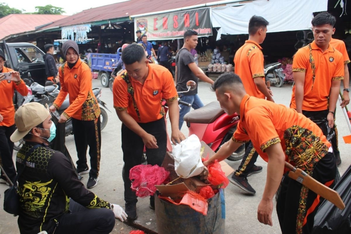 Bakti Sosial Sambut Hari Bhayangkara Polda Kaltara - ANTARA News ...